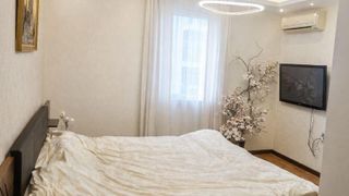Тристаен апартамент, под наем, Център (6)