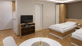 One-room Rentals, Tsentar, Varna (6)