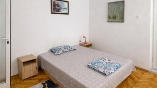 Тристаен апартамент, под наем, Център (11)