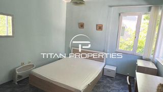Тристаен апартамент, под наем, Център (4)