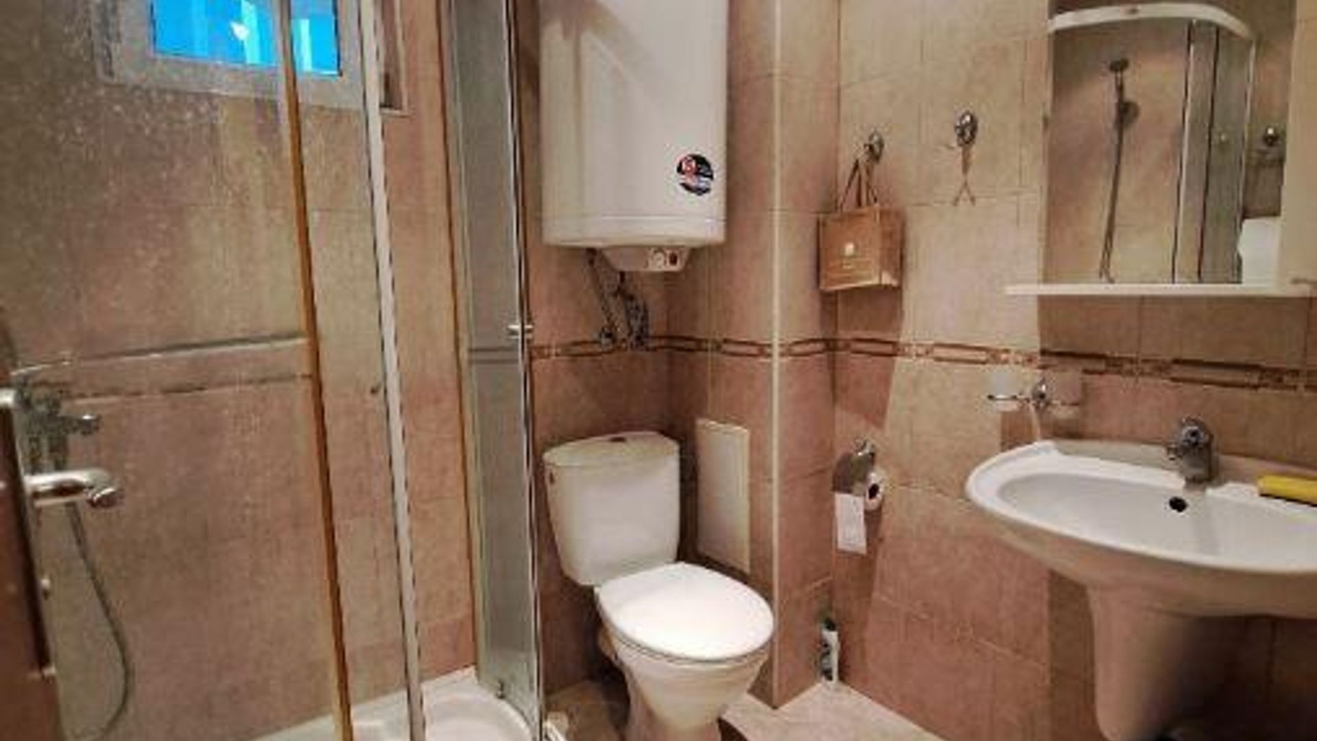 image_1749640136975_3281537594477919.jpeg