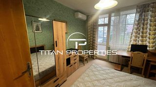 Тристаен апартамент, под наем, Център (2)