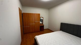Тристаен апартамент, под наем, Център (6)
