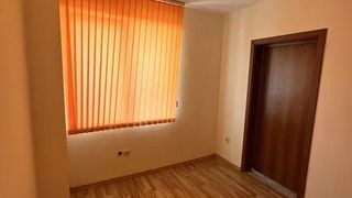 Двустаен апартамент, под наем, Колхозен пазар (4)