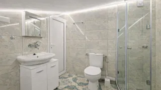 Тристаен Наеми, Възраждане 3, Варна (7)