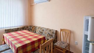 Тристаен Наеми, Център, Варна (2)
