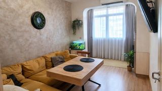 Тристаен Наеми, Възраждане 1, Варна (4)