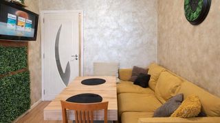 Тристаен Наеми, Възраждане 1, Варна (2)