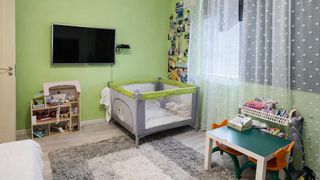 Тристаен Наеми, Възраждане 1, Варна (9)