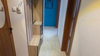 Тристаен Наеми, Младост 1, Варна (5)