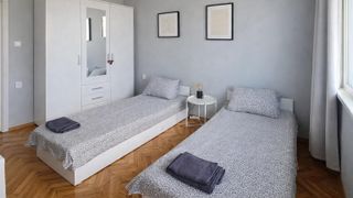 Четиристаен апартамент, под наем, Център (7)
