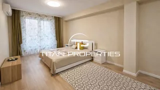 Тристаен Наеми, Общината, Варна (5)