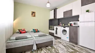 Едностаен Наеми, Колхозен пазар, Варна (2)