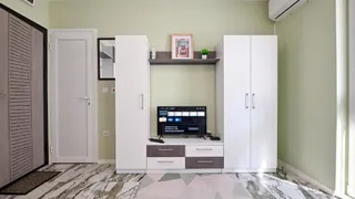 Едностаен Наеми, Колхозен пазар, Варна (5)