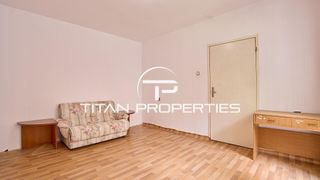 Тристаен Продажби, Център, Пловдив (6)