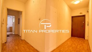 Тристаен Продажби, Център, Пловдив (8)