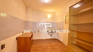 Тристаен Продажби, Център, Пловдив (5)
