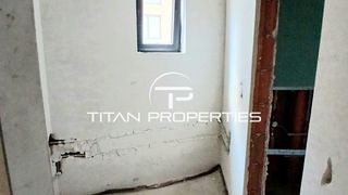 Тристаен апартамент в жк. Христо Смирненски (3)