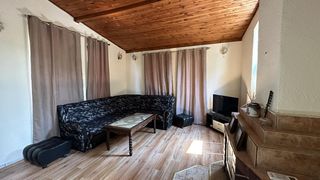 Самостоятелна КЪЩА под наем в с. Белащица
