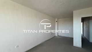 Тристаен апартамент в кв. Южен (3)