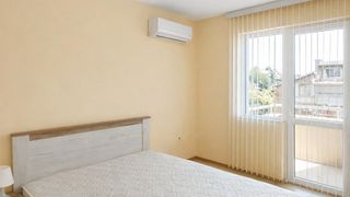 Тристаен апартамент под наем в Център (3)