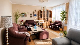 Обзаведен ТРИСТАЕН апартамент в жк. Тракия 