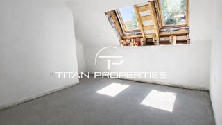 Тристаен Продажби, Център, Пловдив (4)