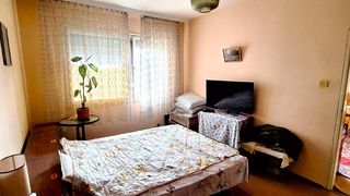 Тристаен апартамент за продажба в Център (5)