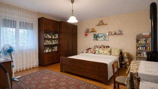 Самостоятелна къща за продажба в с. Златовръх (4)