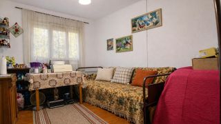 Самостоятелна къща за продажба в с. Златовръх (3)