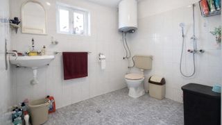 Самостоятелна къща за продажба в с. Златовръх (6)