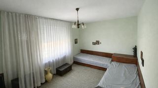 Тристаен апартамент за продажба в жк. Тракия (5)