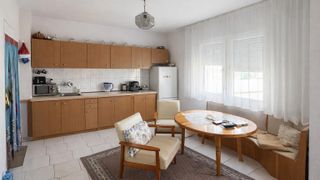 Тристаен апартамент за продажба в жк. Тракия (3)