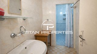 Тристаен апартамент в близост до Събота пазар (5)