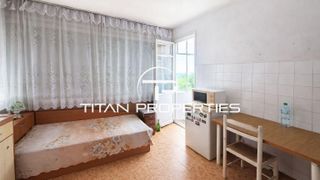 Тристаен апартамент за продажба в Център (3)