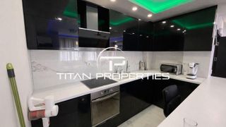Тристаен апартамент за продажба в Център (3)
