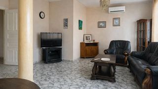 Многостаен апартамент за продажба в кв. Мараша (4)