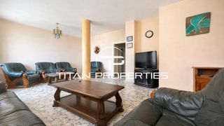 Многостаен апартамент за продажба в кв. Мараша