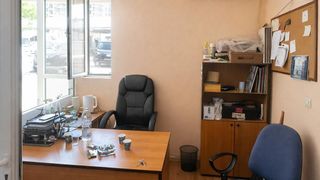 Двуетажен склад за продажба | 304 кв.м. | Товаро-разтоварна зона (7)