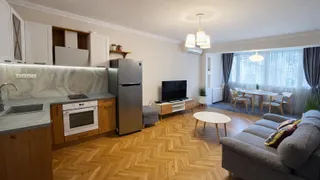 Тристаен Наеми, Каменица 1, Пловдив (2)