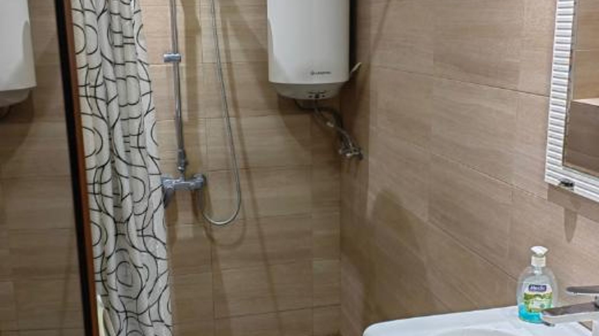 image_1749538722301_27182604975887914.jpeg