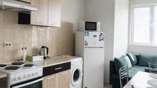 Тристаен апартамент под наем в Център (3)