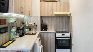 Включен интернет! Тристаен апартамент в кв. Кючук Париж  (2)