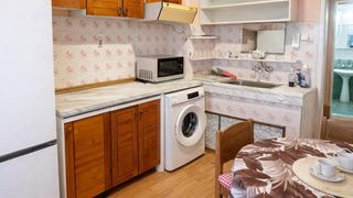 Тристаен апартамент под наем в кв. Южен  (2)