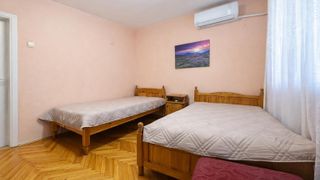 Тристаен апартамент под наем в кв. Южен  (6)