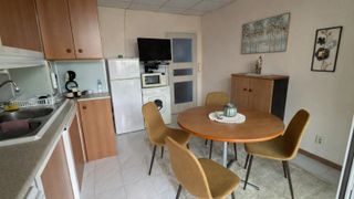 Тристаен апартамент под наем в кв. Христо Смирненски (3)