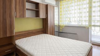 Тристаен апартамент под наем в жк. Южен (2)