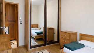 Тристаен Наеми, Каменица 1, Пловдив (8)