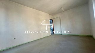 Тристаен апартамент за продажба в кв. Кючук Париж (5)