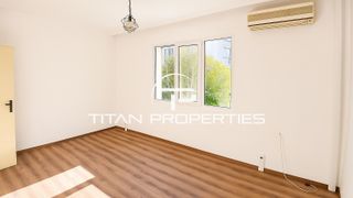 Тристаен апартамент в кв. Кючук Париж (6)